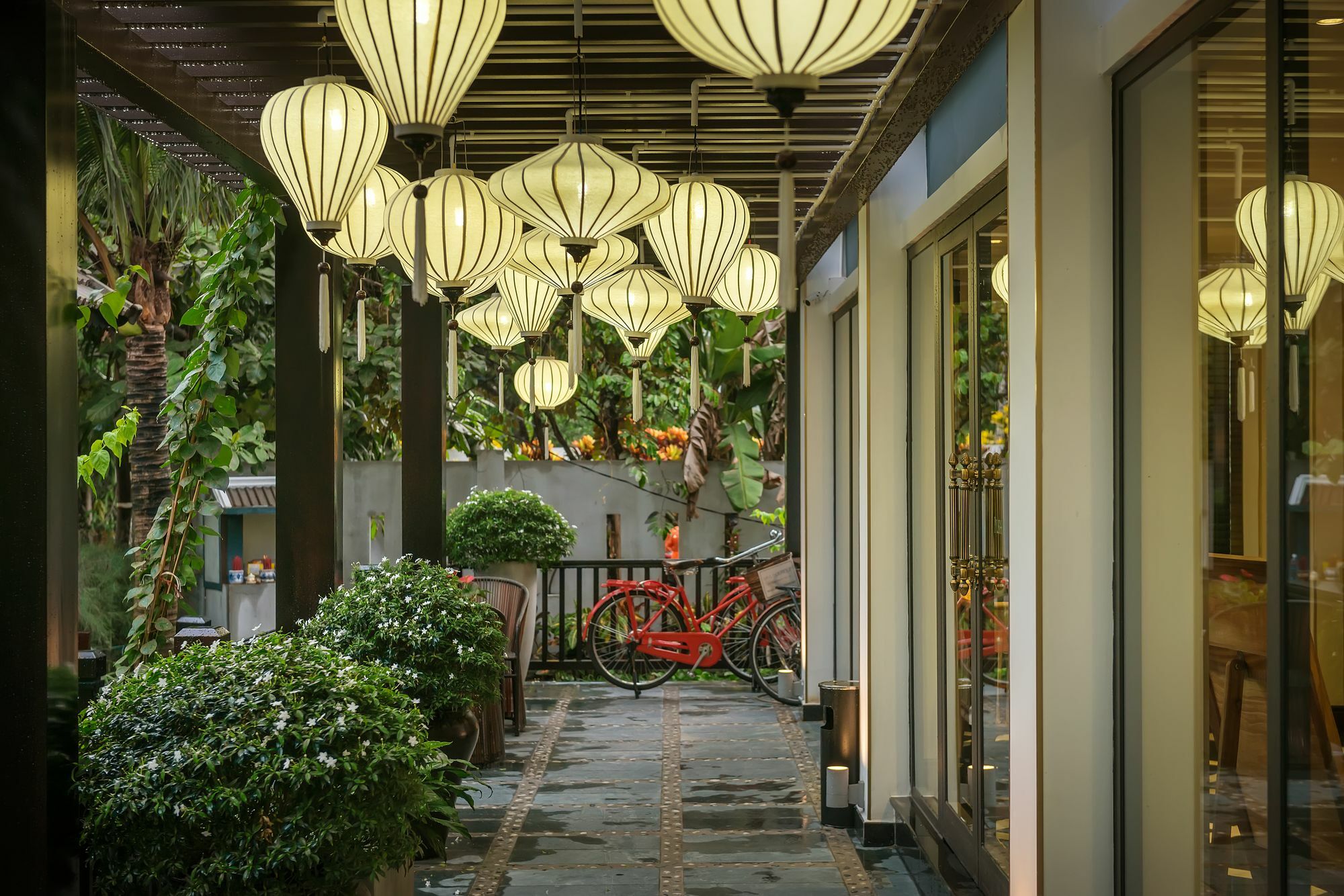 Aira Boutique Hoi An Hotel & Villa Exterior photo